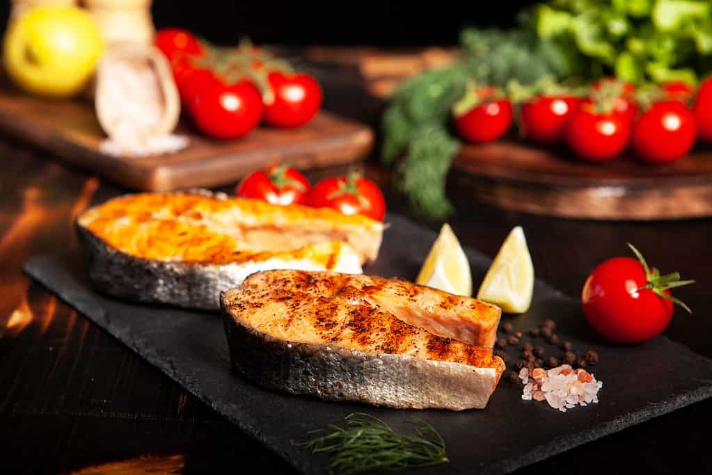 Maple-Glazed Salmon: recipes for an indoor smokeless electric grill
