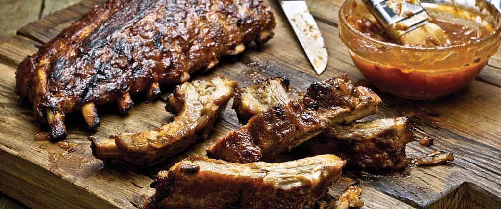 Preparing cooked ribs