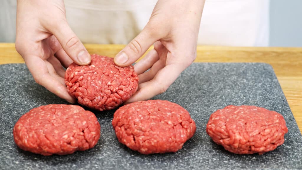 making wagyu patties to Wagyu Burgers