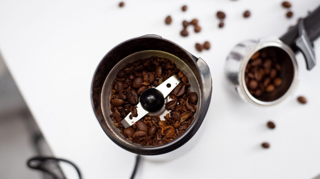 Step-by-Step Instructions to Master Your Espresso Machine Grinding the Good Stuff: Coffee Grounds, Meet Perfection