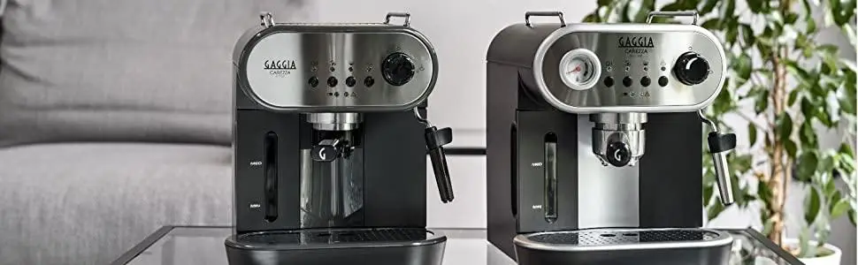 Comparing the Gaggia Carezza Deluxe and the Gaggia Carezza Style

