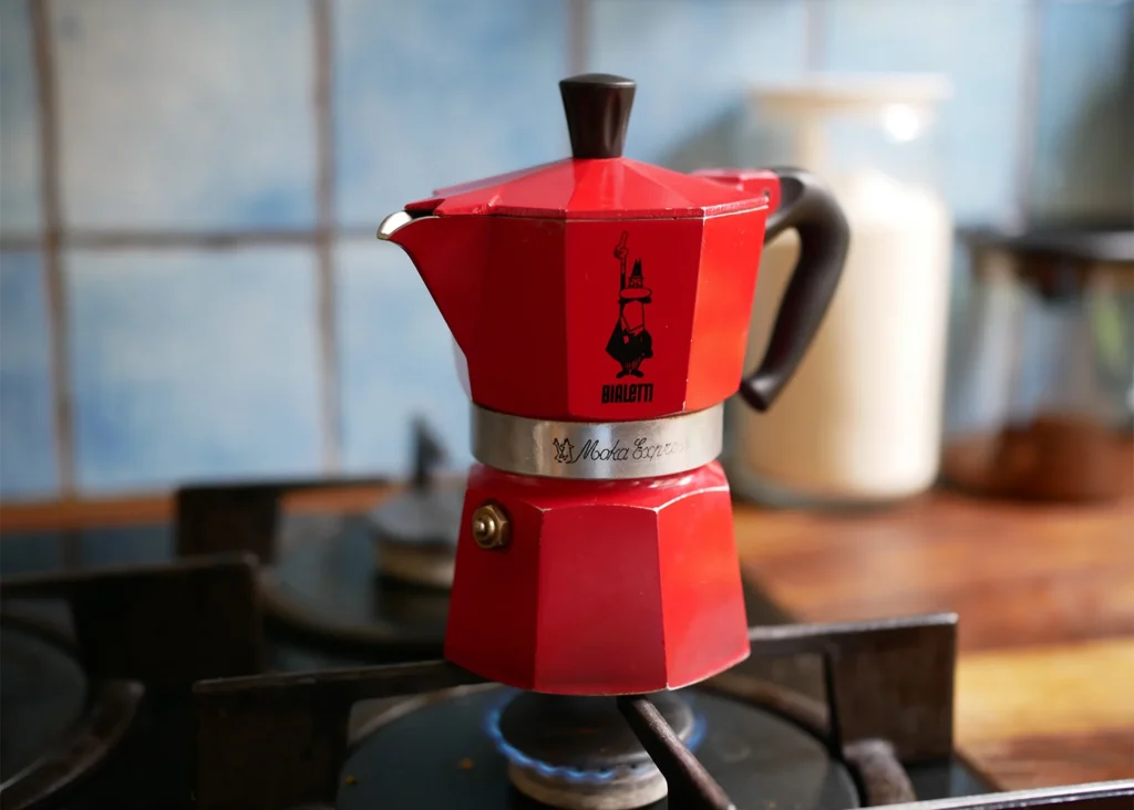 Expert Tips on Maximizing Moka Pot Flavor Profile heat low to medium