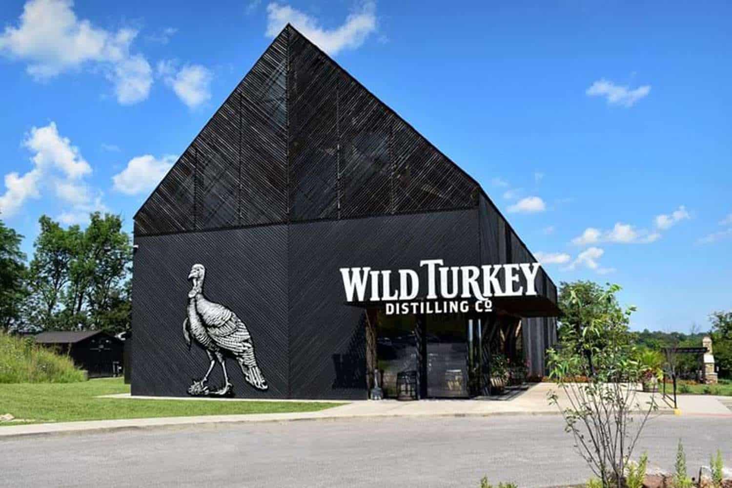 Sipping in Style The Best Bourbon Distillers in Kentucky