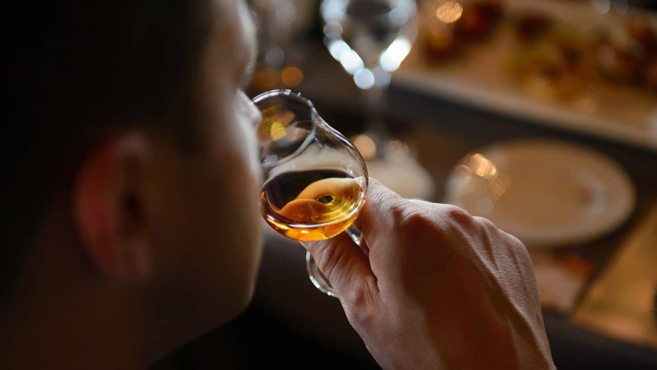 How to Taste Whiskey