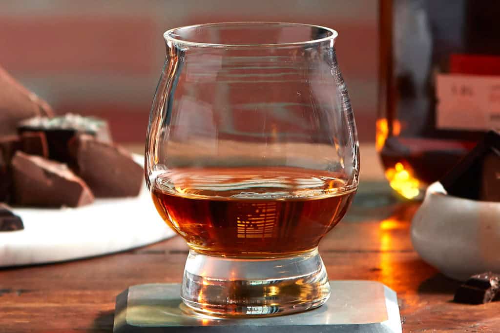 How to Taste Kentucky Bourbon: first step in tasting bourbon is to observe its appearance